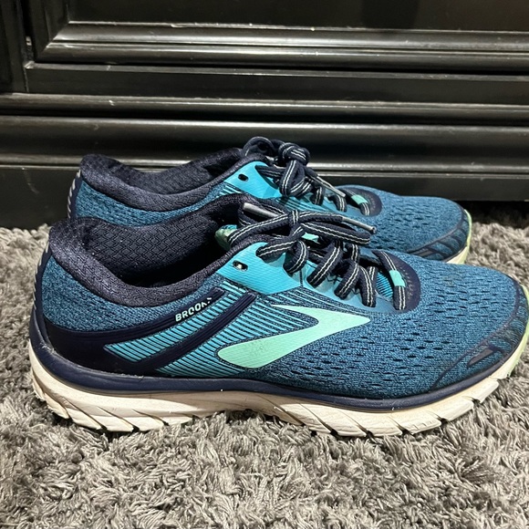 Womens Brooks Adrenaline GTS 18 Teal Running Shoes
Size 7 B (medium) width - Picture 2 of 8